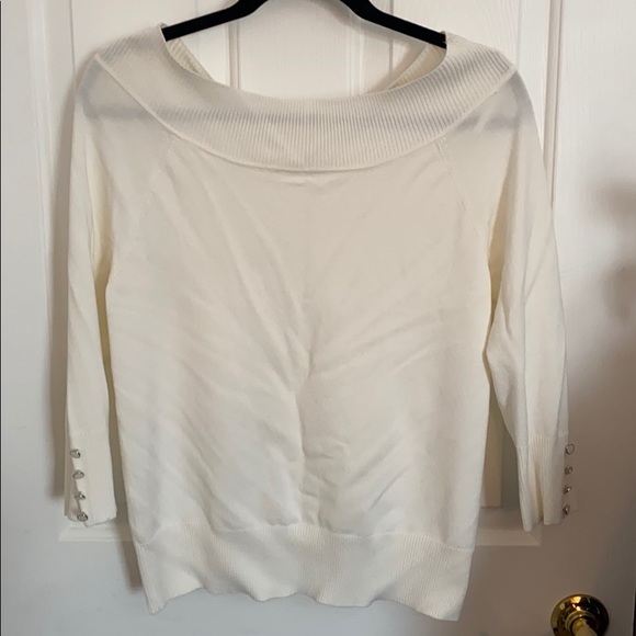 New blouse - Picture 1 of 2